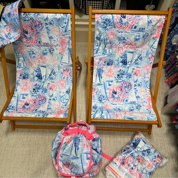 New Lilly Pulitzer Folding Slingback Chair, GWP, Sea To Shining Sea, Crew Blue - Picture 6 of 10
